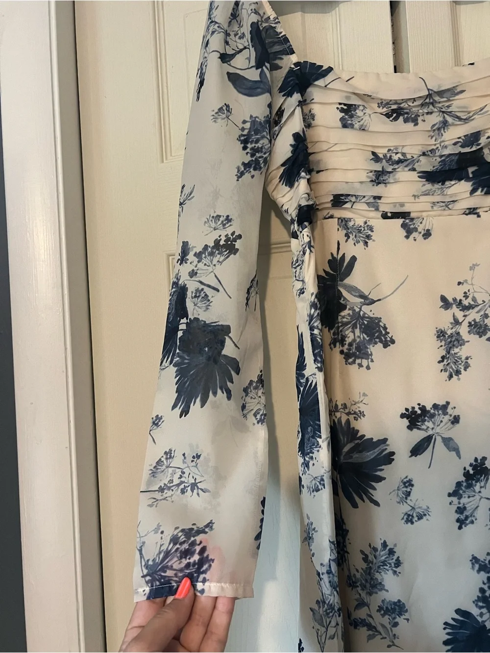 Abercrombie & Fitch elegant cream